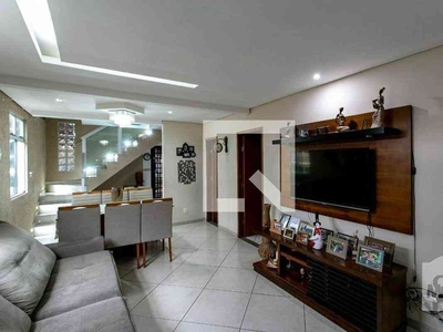 Casa com 4 quartos à venda no bairro Rio Branco, 227m²
