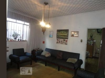 CASA com 3 dormitórios e 2 garagens