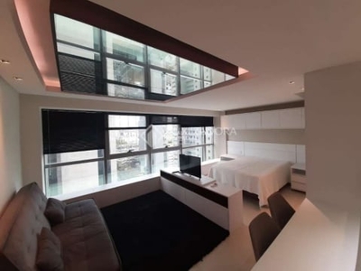 Loft com 1 quarto para alugar na Avenida Borges de Medeiros, 2277, Praia de Belas, Porto Alegre, 38 m2 por R$ 2.997