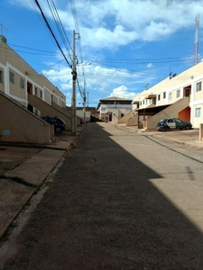 Apartamento à venda com 2 quartos em Setor De Chacaras Anhanguera B, Valparaíso de Goiás