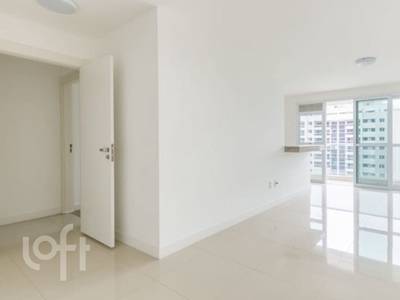 Apartamento à venda em Barra da Tijuca com 80 m², 2 quartos, 2 suítes, 1 vaga