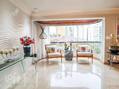 Apartamento à venda em Itaim Bibi com 200 m², 4 quartos, 4 suítes, 2 vagas