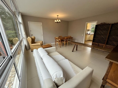 Apartamento à venda em Pinheiros com 130 m², 3 quartos, 1 suíte, 1 vaga
