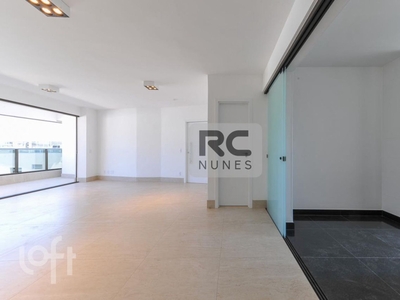 Apartamento à venda em Prado com 147 m², 4 quartos, 2 suítes, 4 vagas