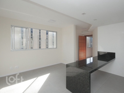 Apartamento à venda em Savassi com 52 m², 2 quartos, 2 suítes, 2 vagas