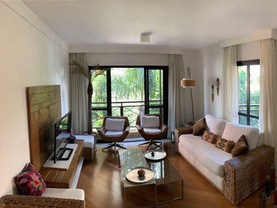 Apartamento à venda em Vila Andrade com 190 m², 4 quartos, 2 suítes, 2 vagas