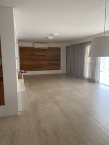 Apartamento à venda em Vila Leopoldina com 210 m², 4 quartos, 3 suítes, 5 vagas