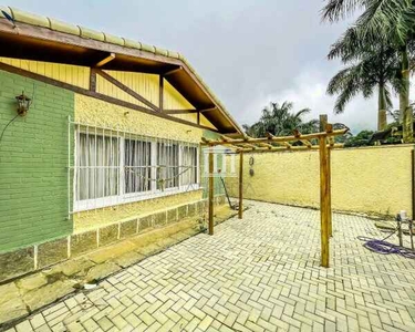 Casa com 4 dormitórios à venda, 178 m² por R$ 670.000,00 - Granja Guarani - Teresópolis/RJ