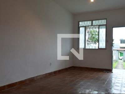 CASA com 2 dormitórios e 1 garagem