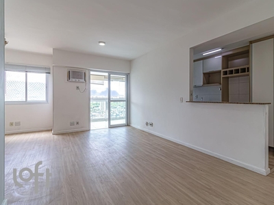 Apartamento à venda em Jacarepaguá com 72 m², 2 quartos, 1 suíte, 1 vaga