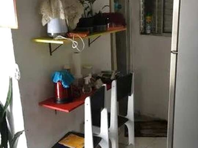 Casa 2 cômodos em comunidade