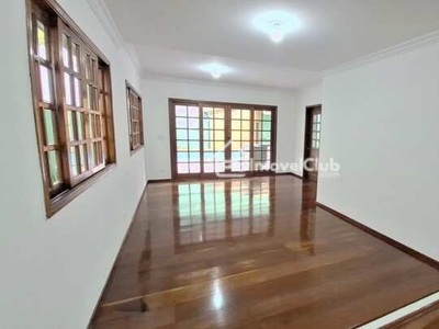 Casa em Alphaville para Alugar, R$9.500 + despesas, com 04 quartos (02 suítes), lazer com