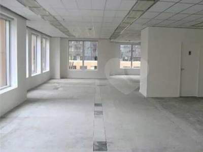 Comercial, 935 m²