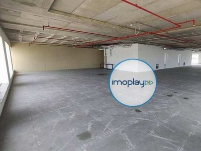 Conjunto comercial com 310m² vão livre, com piso elevado e 09 vagas de garagem