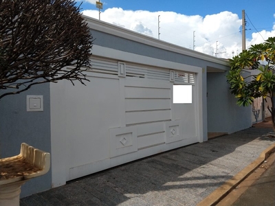 Casa - Araçatuba, SP no bairro Ipanema