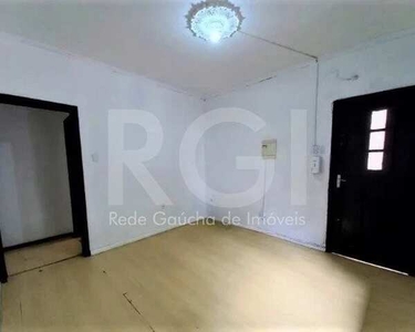 Casa 2 dorm., 1 vaga, 87m2, localizada no Bairro Auxiliadora, Porto Alegre/RS