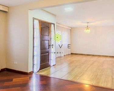 Casa com amplo quintal e edícula, em terreno de 360m² no Fanny!