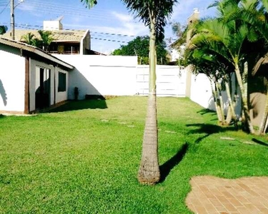 Casa para aluguel e venda possui 300 metros quadrados com 3 quartos