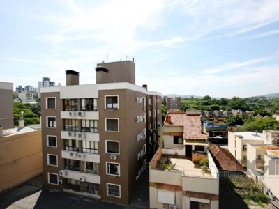 Vendo apto mobiliado no bairro petrópolis, imediações colégio sta inês, com as comodidades do bairro, supermercados, farmácia, academia, fácil acesso a puc e hospitais. excelente estado, bem iluminado