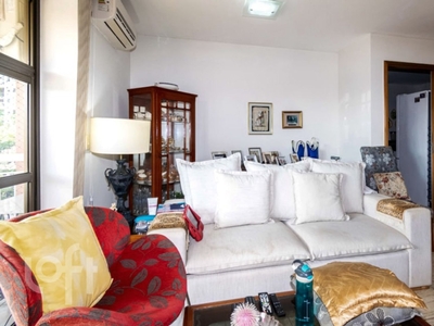 Apartamento à venda em Barra da Tijuca com 82 m², 2 quartos, 1 suíte, 2 vagas