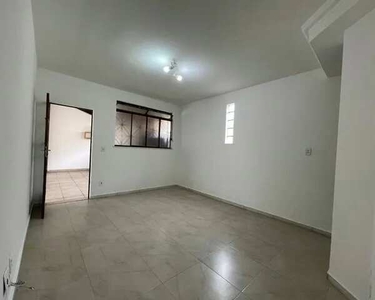 Casa com 3 quartos para alugar, 119 m² por R$ 2.200/mês - Paquetá - Belo Horizonte/MG