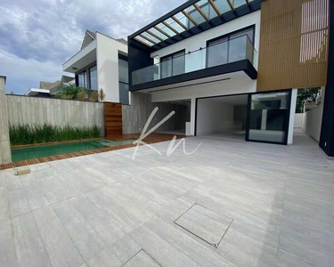 Excelente casa triples com 400m2 no condominio Art Life