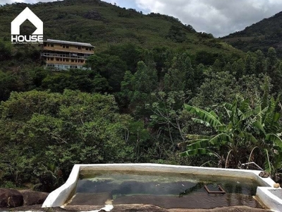 Linda pousada à venda na região de montanhas de guarapari. linda vista para pedra do elefante e gu