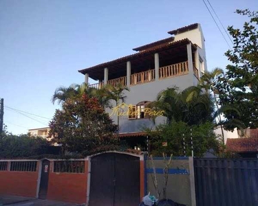 Ótima casa triplex terreno inteiro, próximo da praia de Costazul e da Tocolândia com 6 qua