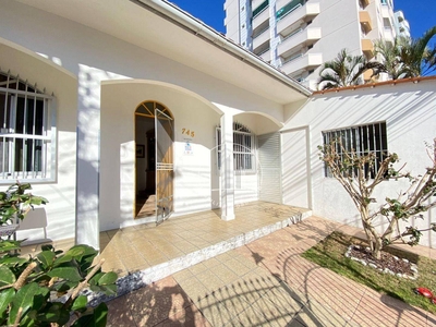 Casa em Barreiros, São José/SC de 211m² 3 quartos à venda por R$ 849.000,00