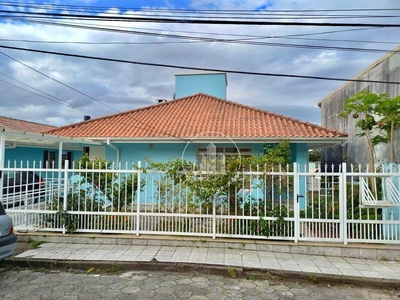 Casa em Centro, São José/SC de 290m² 3 quartos à venda por R$ 1.099.000,00