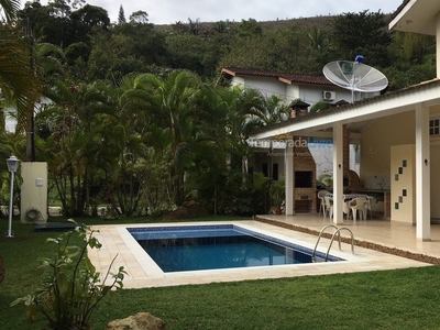 Casa em condomínio, piscina, 550 m da praia,ar condicionado, Wi-Fi