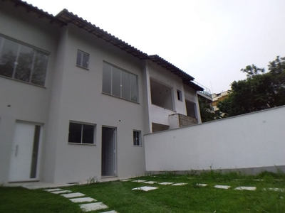 Casa em Itacoatiara, Niterói/RJ de 200m² 4 quartos à venda por R$ 999.000,00