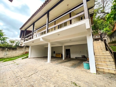 Casa em Itaipu, Niterói/RJ de 264m² 3 quartos à venda por R$ 649.000,00