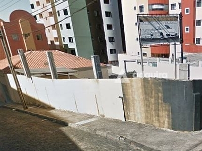 Terreno em Centro, Ponta Grossa/PR de 10m² à venda por R$ 598.000,00