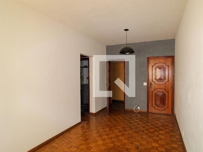 APARTAMENTO no 8º andar com 2 dormitórios e 1 garagem