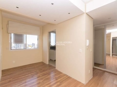 Apartamento com 1 quarto para alugar na rua conde de porto alegre, 550, floresta, porto alegre, 39 m2 por r$ 1.800