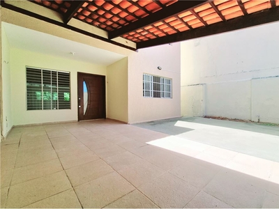 Casa em Capim Macio, Natal/RN de 140m² 4 quartos para locação R$ 2.500,00/mes