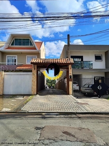 Sobrado em Uberaba, Curitiba/PR de 128m² 3 quartos à venda por R$ 549.000,00