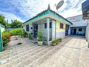 Casa em Cidade dos Funcionários, Fortaleza/CE de 164m² 3 quartos à venda por R$ 479.000,00