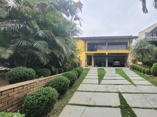 Casa em Colina (Caucaia do Alto), Cotia/SP de 240m² 3 quartos à venda por R$ 849.000,00