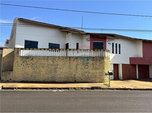 Casa em Jardim Paraíso, Botucatu/SP de 215m² 3 quartos à venda por R$ 544.000,00
