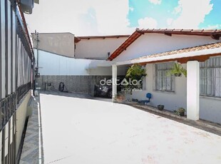 Casa em Santa Mônica, Belo Horizonte/MG de 220m² 3 quartos à venda por R$ 849.000,00