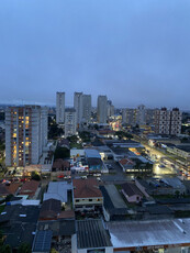 Quarto individual em apartamento.