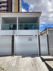 Aluga-se casa de primeiro andar, no bairro Belo Horizonte