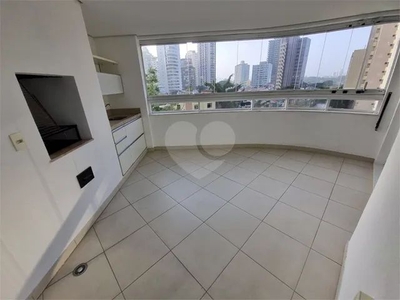 Apartamento em Pinheiros para aluguel e venda possui 115m² com 3 quartos