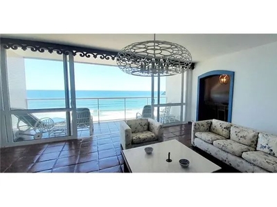 Apartamento para venda, frente mar, na Praia de Pitangueiras, com total vista panorâmica,