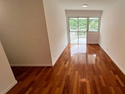 Apartamento para venda possui 95 metros quadrados com 2 quartos em Botafogo - Rio de Janei