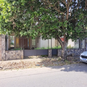 Casa em Parque Leopoldina, Campos dos Goytacazes/RJ de 170m² 4 quartos à venda por R$ 389.000,00