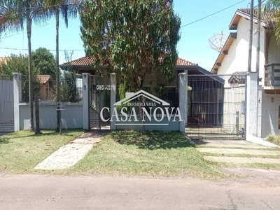 Casa para venda e aluguel em Residencial Florença de 268.78m² com 3 Quartos, 1 Suite e 3 G