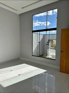 Casa para venda possui 156 metros quadrados com 3 quartos em Hélio Ferraz - Serra